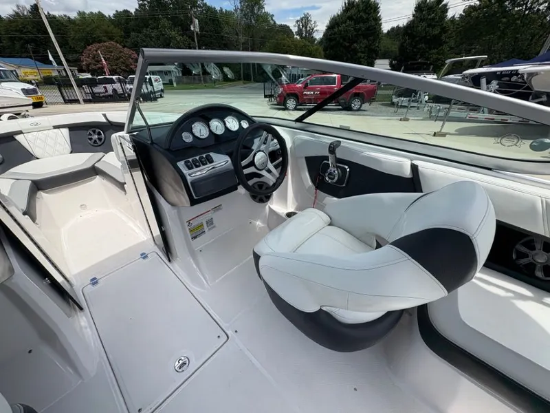 Slide: The Image of Regal 2000 ES 2020 - 13