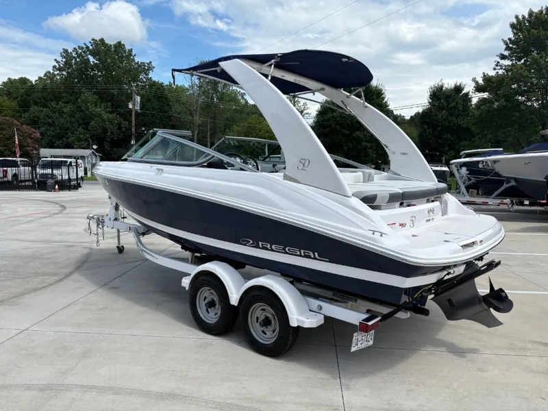 Slide: The Image of Regal 2000 ES 2020 - 4