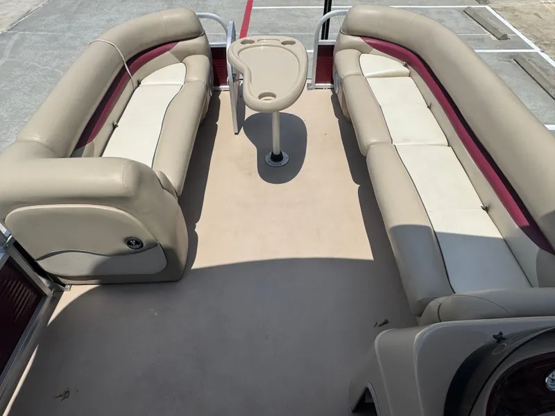 Slide: The Image of Sun Tracker PB22DLX 2013 - 14