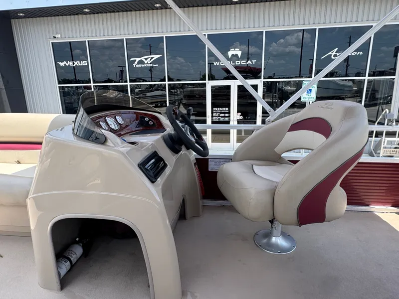 Slide: The Image of Sun Tracker PB22DLX 2013 - 26