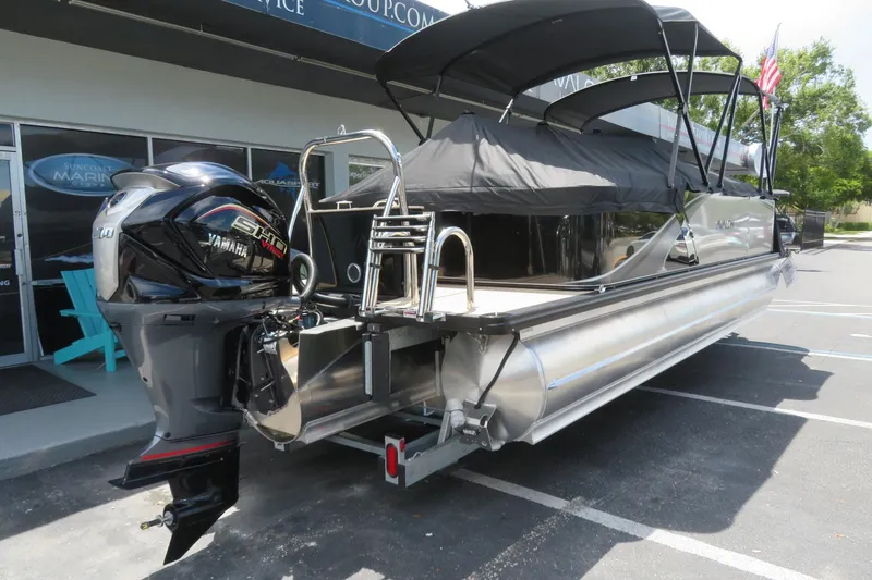 Slide: The Image of 2026 Avalon 2385 LSZ Quad Lounger luxury tri-toon boat with Yamaha engine in Sarasota, FL. - 10