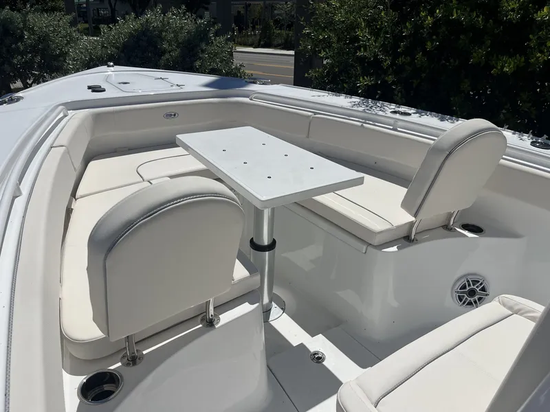 Slide: The Image of Sea Hunt Ultra 275 SE 2026 - 19