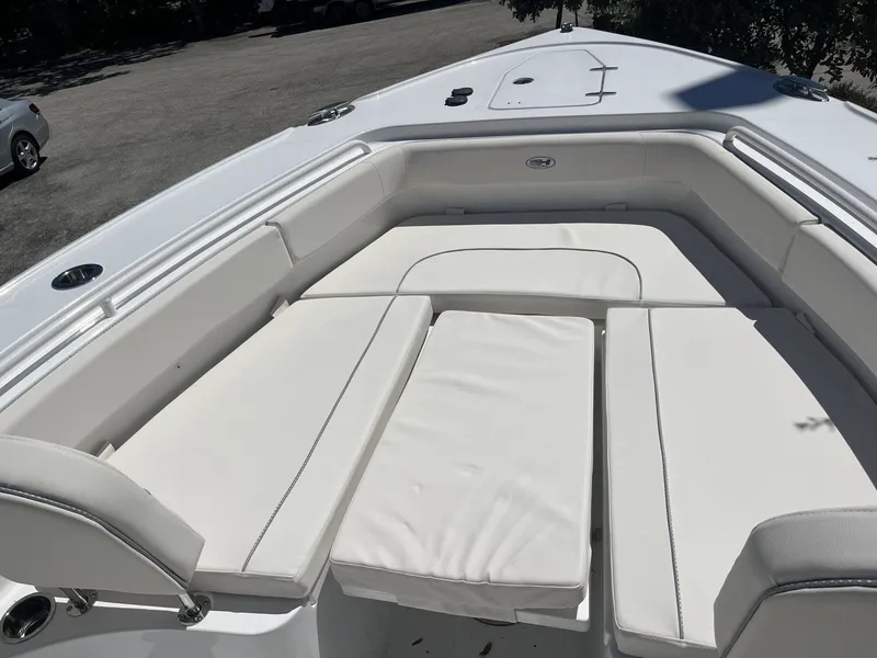 Slide: The Image of Sea Hunt Ultra 275 SE 2026 - 18