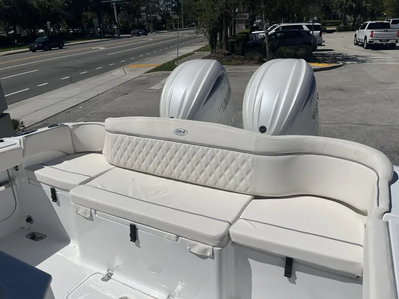 Slide: The Image of Sea Hunt Ultra 275 SE 2026 - 25