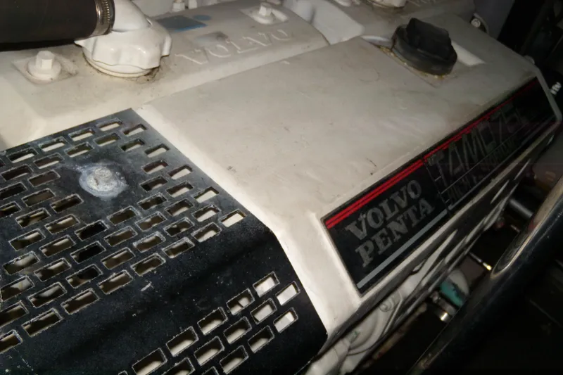 Slide: The Image of Volvo Penta engine in a 2006 Regal Commodore 4460 boat, close-up view. - 21