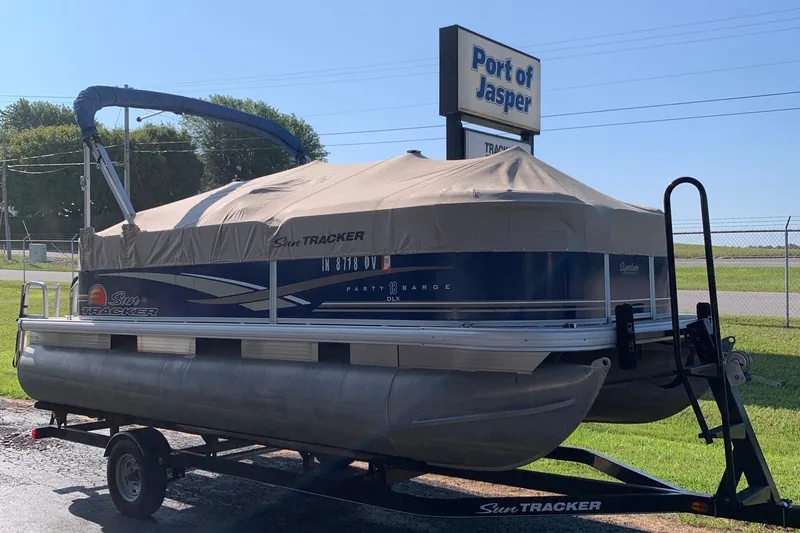 Slide: The Image of 2014 SUNTRACKER PARTY BARGE 18 pontoon boat on trailer at Port of Jasper. - 9