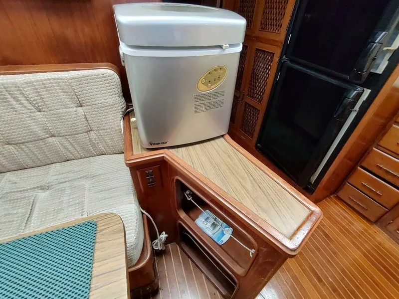 Slide: The Image of Vista 46MY 1984 - 71