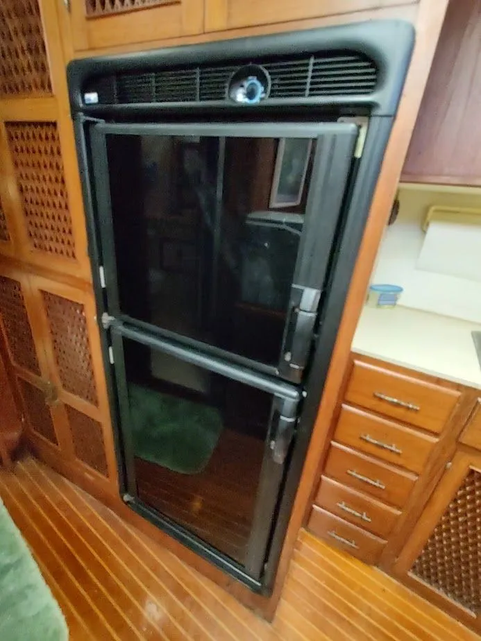 Slide: The Image of Vista 46MY 1984 - 80