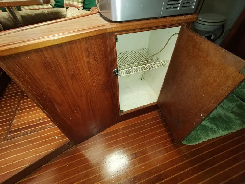 Slide: The Image of Vista 46MY 1984 - 84