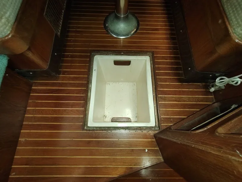 Slide: The Image of Vista 46MY 1984 - 85