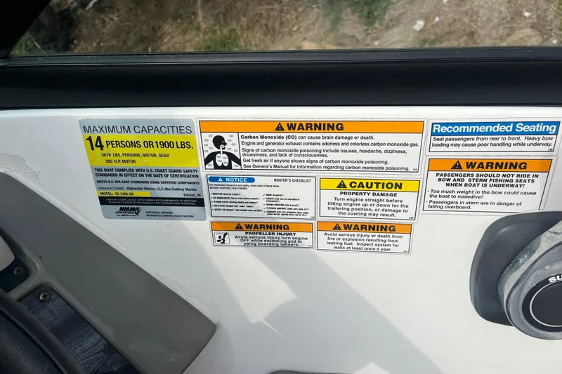 Slide: The Image of Speaker and red cord on 2017 Hurricane SD 2486 boat interior. - 50