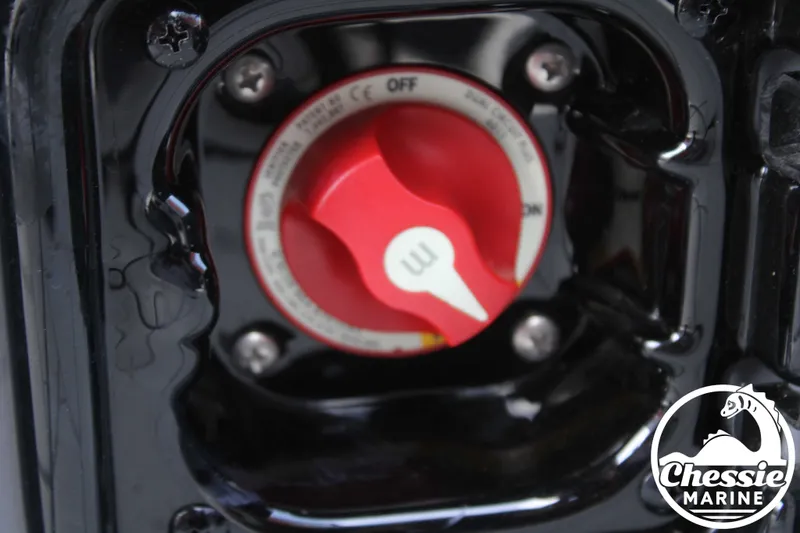 Slide: The Image of Malibu Wakesetter 25 LSV 2022 - 26