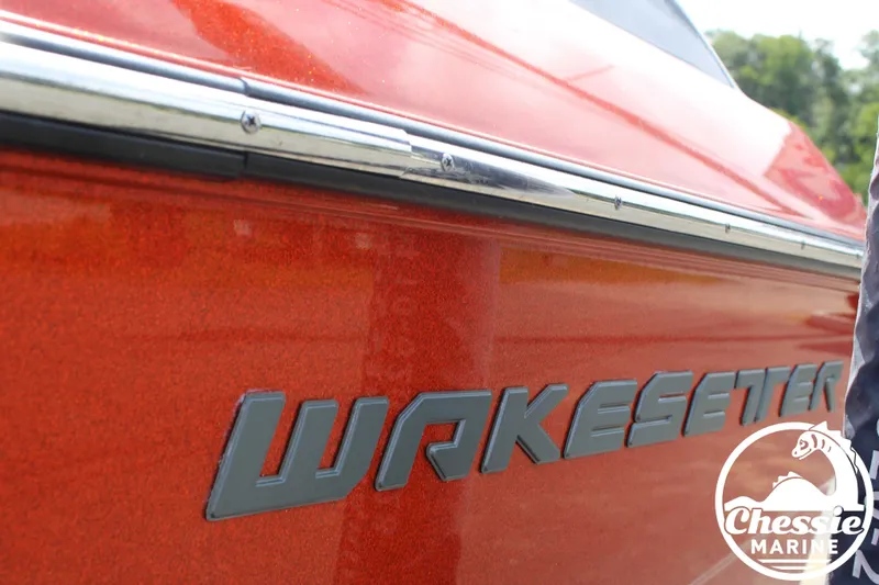 Slide: The Image of Malibu Wakesetter 25 LSV 2022 - 6