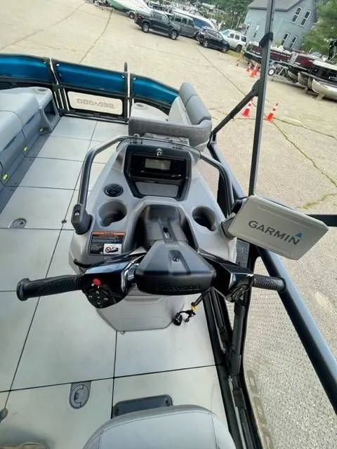 Slide: The Image of Sea-Doo SWITCH CRUISE 18 230 2023 - 13