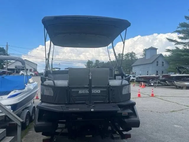 Slide: The Image of Sea-Doo SWITCH CRUISE 18 230 2023 - 5