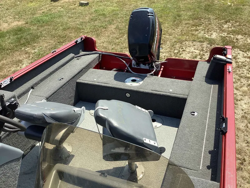 Slide: The Image of Lund 1625 Rebel XL SS 2010 - 11