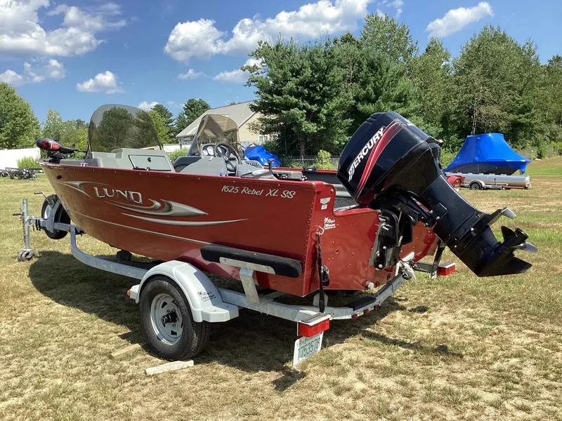 Slide: The Image of Lund 1625 Rebel XL SS 2010 - 3