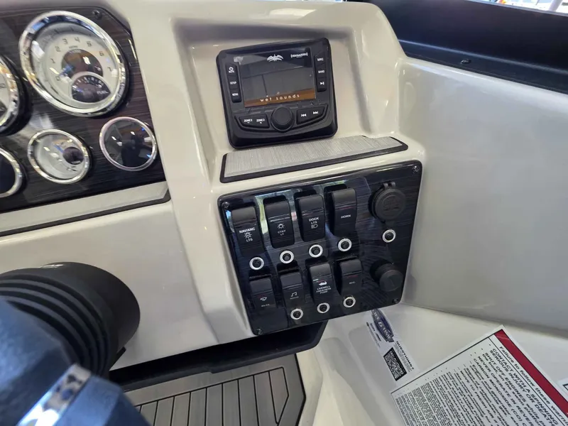 Slide: The Image of Starcraft SVX 210 OB 2026 - 9