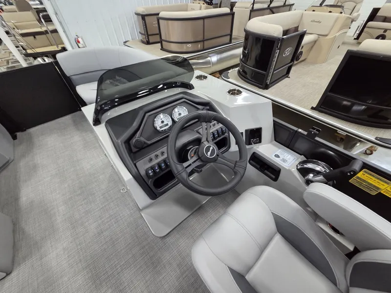 Slide: The Image of Bentley Pontoons Legacy 200 Navigator 2026 - 10