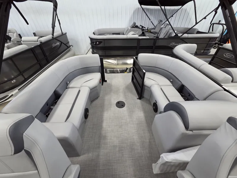 Slide: The Image of Bentley Pontoons Legacy 200 Navigator 2026 - 13