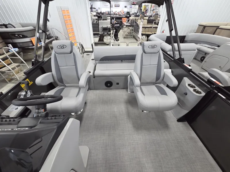 Slide: The Image of Bentley Pontoons Legacy 200 Swingback 2026 - 10