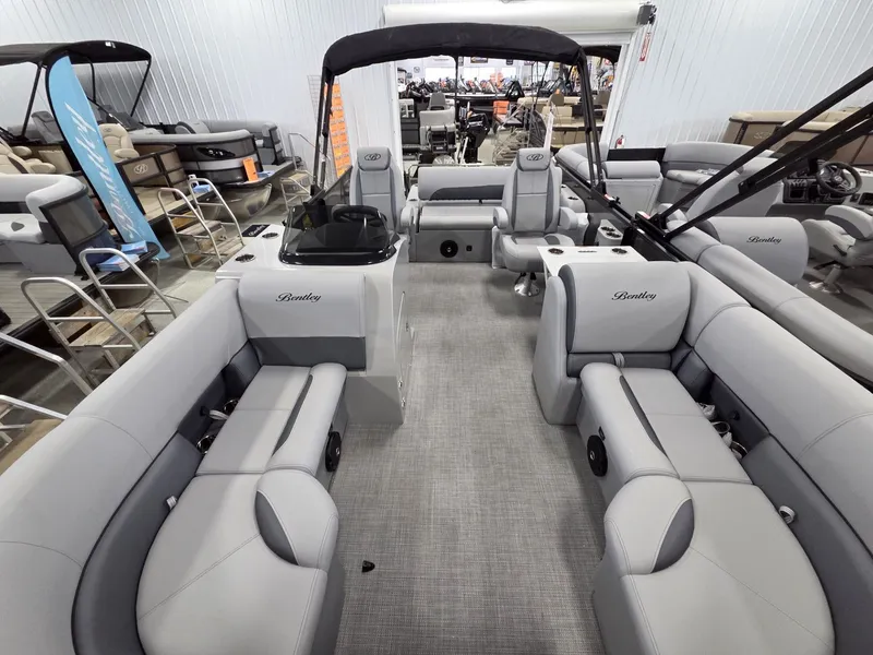 Slide: The Image of Bentley Pontoons Legacy 200 Swingback 2026 - 21