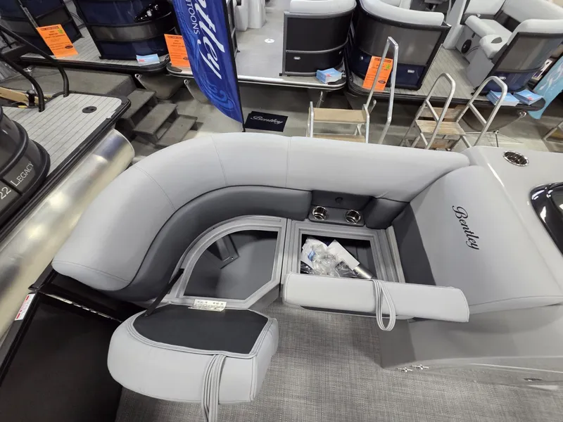 Slide: The Image of Bentley Pontoons Legacy 200 Swingback 2026 - 22