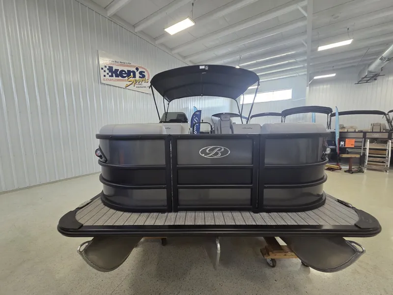 Slide: The Image of Bentley Pontoons Legacy 223 Navigator 2026 - 3