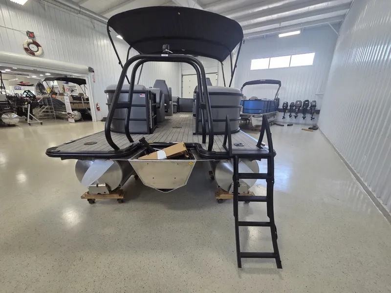 Slide: The Image of Bentley Pontoons Legacy 223 Navigator 2026 - 8