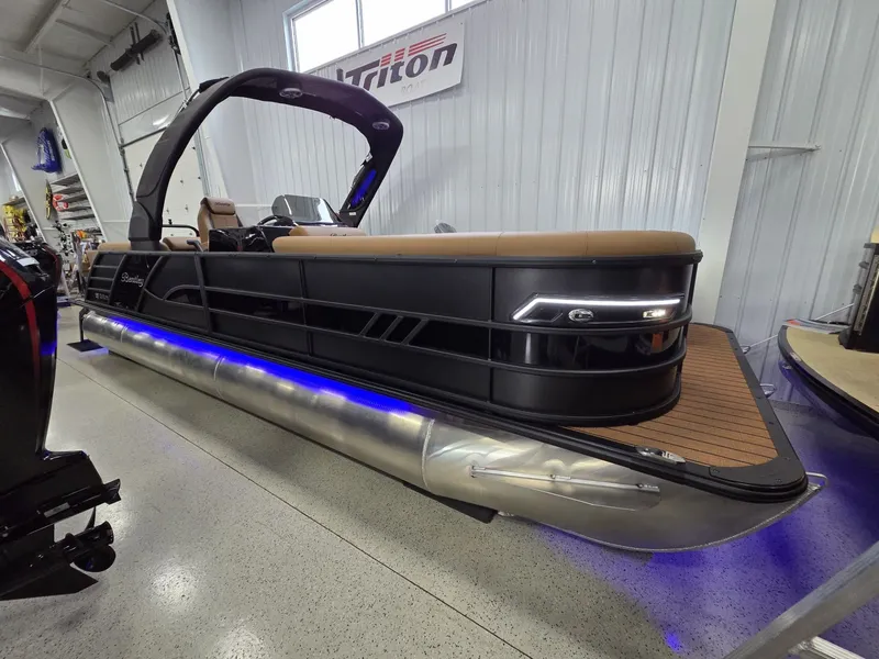 The Image of Bentley Pontoons Elite 253 Admiral 2026 - 1