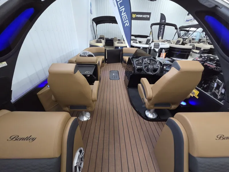 Slide: The Image of Bentley Pontoons Elite 253 Admiral 2026 - 21