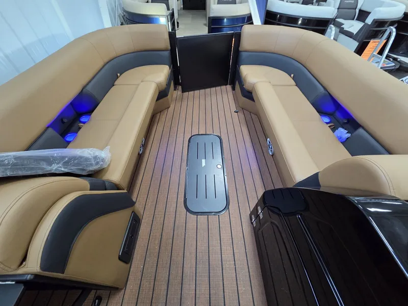 Slide: The Image of Bentley Pontoons Elite 253 Admiral 2026 - 23