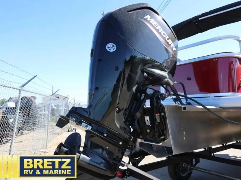 Slide: The Image of Bass Buggy 18 DLX 2026 - 13