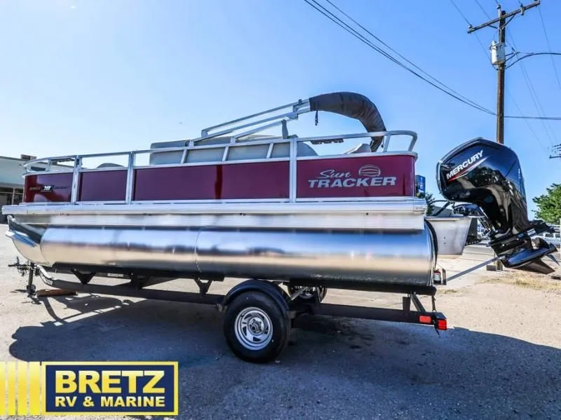 Slide: The Image of Bass Buggy 18 DLX 2026 - 15