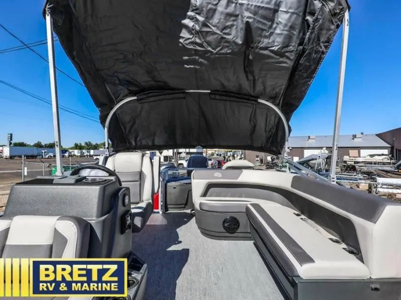 Slide: The Image of Bass Buggy 18 DLX 2026 - 18