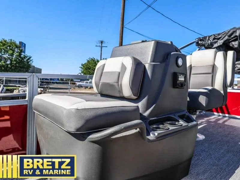 Slide: The Image of Bass Buggy 18 DLX 2026 - 21