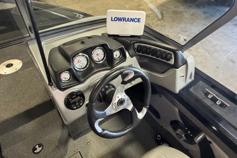 Slide: The Image of Lowrance fish finder on 2019 Tracker Targa V-18 WT boat dashboard. - 9