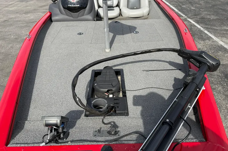 Slide: The Image of 2018 Tracker Pro Team 175 TXW boat deck with trolling motor and seating. - 14