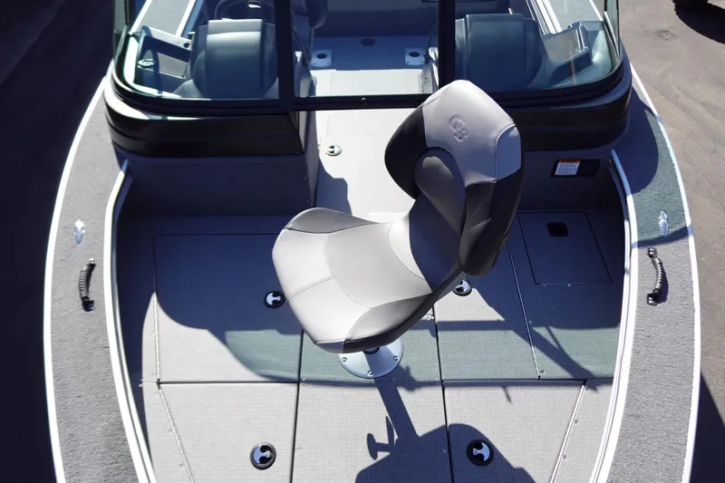 Slide: The Image of 2025 G3 Angler V1750SF boat with swivel seat on deck. - 9