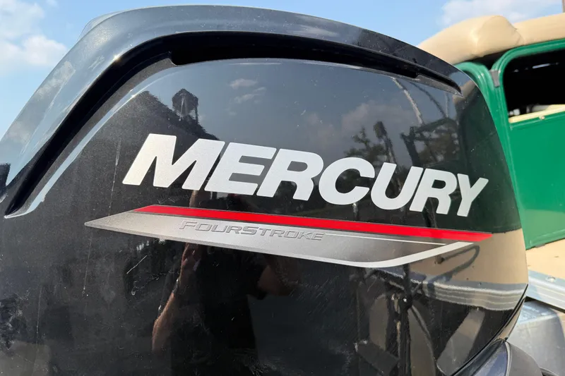 Slide: The Image of Mercury FourStroke engine on a 2012 Bentley Pontoons 220 Cruise boat. - 20