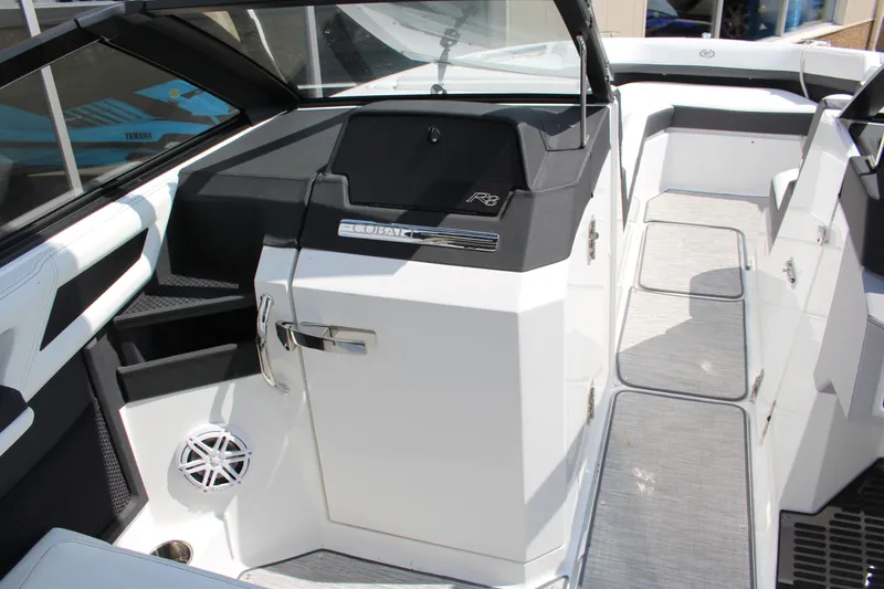 Slide: The Image of 2025 Cobalt R8 boat interior with sleek design and modern features. - 7