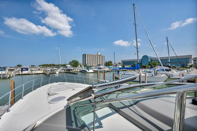 Slide: The Image of Cruisers Yachts 520 Express 2007 - 15