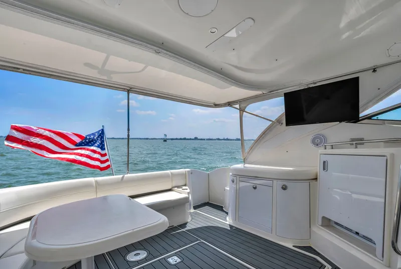 Slide: The Image of Cruisers Yachts 520 Express 2007 - 19