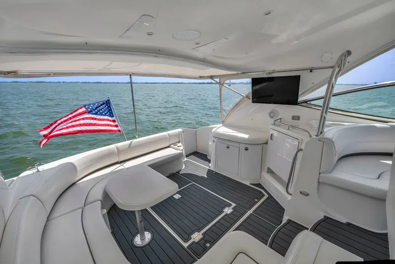 Slide: The Image of Cruisers Yachts 520 Express 2007 - 21