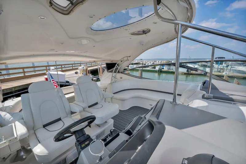 Slide: The Image of Cruisers Yachts 520 Express 2007 - 31