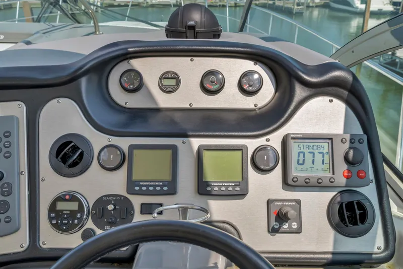 Slide: The Image of Cruisers Yachts 520 Express 2007 - 36