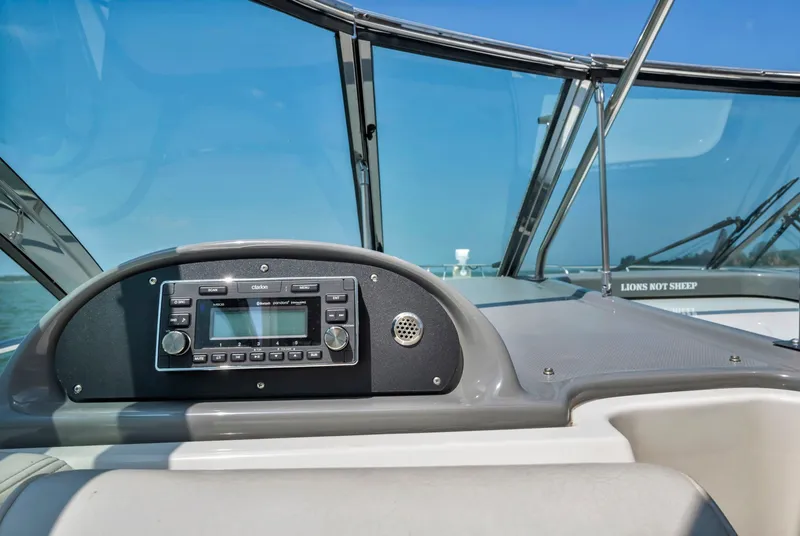 Slide: The Image of Cruisers Yachts 520 Express 2007 - 37