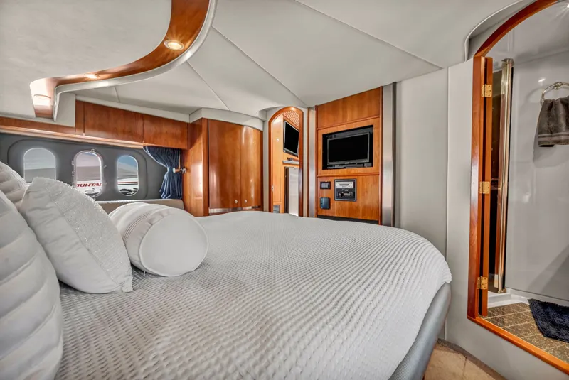 Slide: The Image of Cruisers Yachts 520 Express 2007 - 48