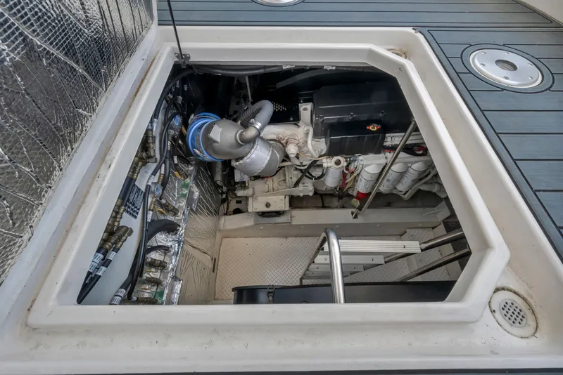 Slide: The Image of Cruisers Yachts 520 Express 2007 - 57