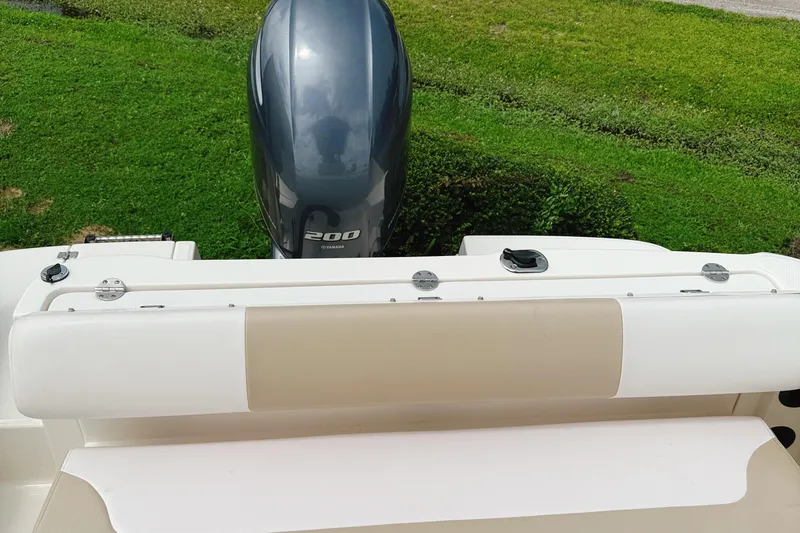 Slide: The Image of 2016 Robalo R222 Center Console with Yamaha 200 engine, rear view. - 17